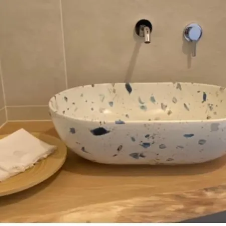 Casa Raffaela Affittacamere *